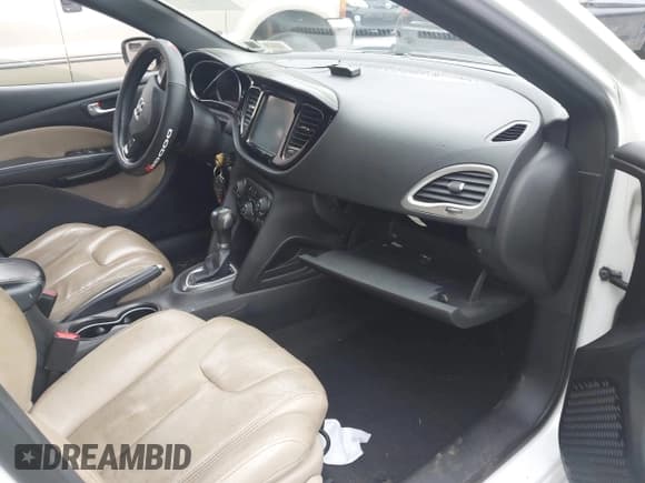 ✅ 2013 Dodge Dart Limited • VIN: 1C3CDFCA2DD326572 • Lot: 43583009. Wystawiony na IAAI z przebiegiem 208 504 mil. Bezpłatny archiwum sprzedaży aukcyjnych z USA i szczegółowy raport historii pojazdu na DreamBid. Zdjęcie 5.