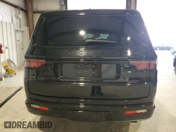 ✅ 2023 Jeep Wagoneer Series II • VIN: 1C4SJVBP2PS573350 • Lot: 43602755. Wystawiony na Copart z przebiegiem 19 225 mil. Bezpłatny archiwum sprzedaży aukcyjnych z USA i szczegółowy raport historii pojazdu na DreamBid. Zdjęcie 6.