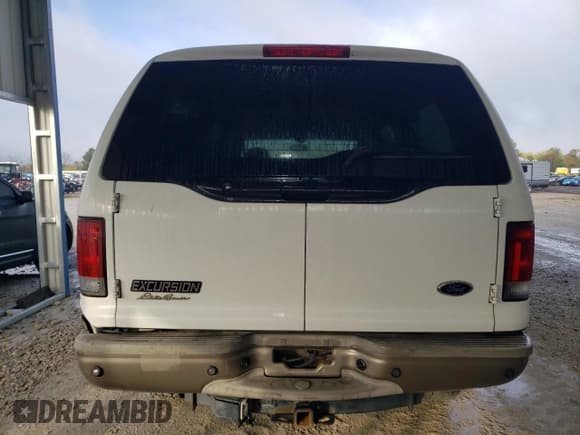 ✅ 2005 Ford Excursion Eddie Bauer • VIN: 1FMSU45PX5ED40143 • Lot: 90431755. Wystawiony na Copart z przebiegiem 201 046 mil. Bezpłatny archiwum sprzedaży aukcyjnych z USA i szczegółowy raport historii pojazdu na DreamBid. Zdjęcie 6.