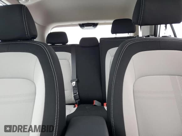 ✅ 2022 Hyundai Venue Limited • VIN: KMHRC8A38NU165750 • Lot: 87469574. Listed on Copart with 9,887 mi. Free auction sales archive from the USA and detailed vehicle history report at DreamBid. Image 10.