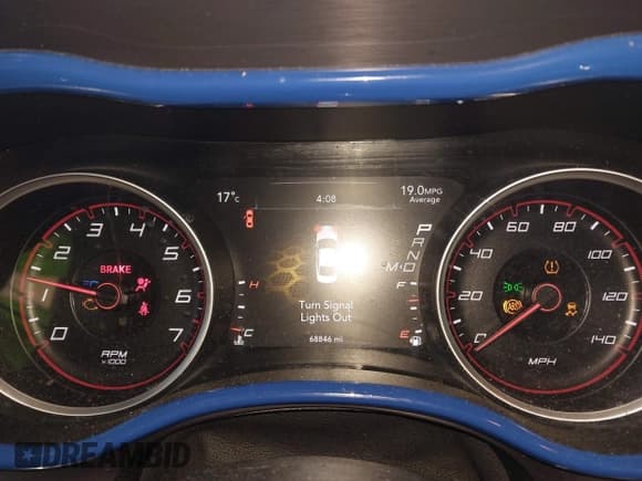 ✅ 2015 Dodge Charger SE • VIN: 2C3CDXBG3FH836138 • Lot: 43469188. Wystawiony na IAAI z przebiegiem 68 846 mil. Bezpłatny archiwum sprzedaży aukcyjnych z USA i szczegółowy raport historii pojazdu na DreamBid. Zdjęcie 7.