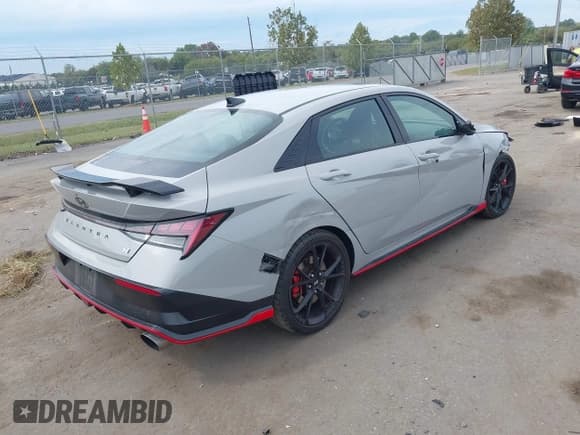 ✅ 2024 Hyundai Elantra • VIN: KMHLW4DKXRU021230 • Lot: 43287313. Listed on IAAI with 29,432 mi. Free auction sales archive from the USA and detailed vehicle history report at DreamBid. Image 4.