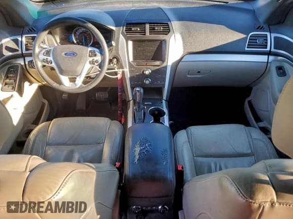 ✅ 2015 Ford Explorer XLT • VIN: 1FM5K8D80FGA71242 • Лот: 94831105. Опубликован ранее на Copart с пробегом 197 966 миль. Бесплатный доступ к архиву аукционных продаж из США и подробный отчёт об истории автомобиля на DreamBid. Изображение 8.