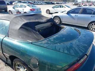 1996 Chevrolet Camaro Z28 z VIN 2G1FP32P1T2117762, wystawiony jako IAAI lot #41104867 z przebiegiem 190 712 mil mil oraz . Historia ofert i sprzedaży dostępna na DreamBid. Obrazek 6.