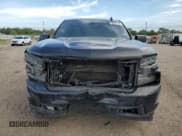✅ 2019 Chevrolet Silverado 1500 RST • VIN: 1GCUYEEDXKZ141613 • Lot: 69301784. Wystawiony na Copart z przebiegiem Nie podano. Bezpłatny archiwum sprzedaży aukcyjnych z USA i szczegółowy raport historii pojazdu na DreamBid. Zdjęcie 5.