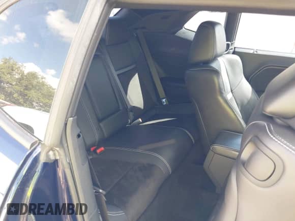 2014 Dodge Challenger R/T z VIN 2C3CDYBT3EH205309, wystawiony jako IAAI lot #43205323 z przebiegiem 112 137 mil mil oraz . Historia ofert i sprzedaży dostępna na DreamBid. Obrazek 8.