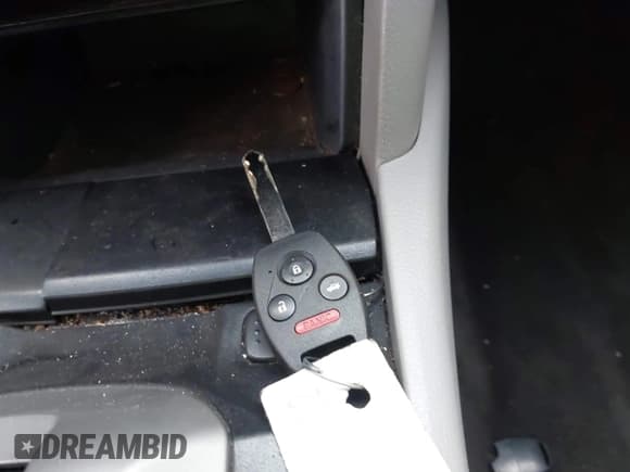 ✅ 2010 Honda Accord EX-L • VIN: 1HGCP2F8XAA086433 • Lot: 43679690. Wystawiony na IAAI z przebiegiem 165 873 mil. Bezpłatny archiwum sprzedaży aukcyjnych z USA i szczegółowy raport historii pojazdu na DreamBid. Zdjęcie 11.