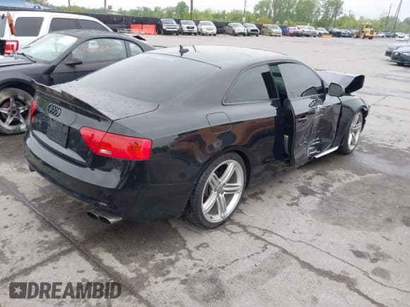 ✅ 2013 Audi S5 Premium Plus • VIN: WAUCGAFR2DA074960 • Лот: 42295284. Опубликован ранее на IAAI с пробегом Не указан. Бесплатный доступ к архиву аукционных продаж из США и подробный отчёт об истории автомобиля на DreamBid. Изображение 4.