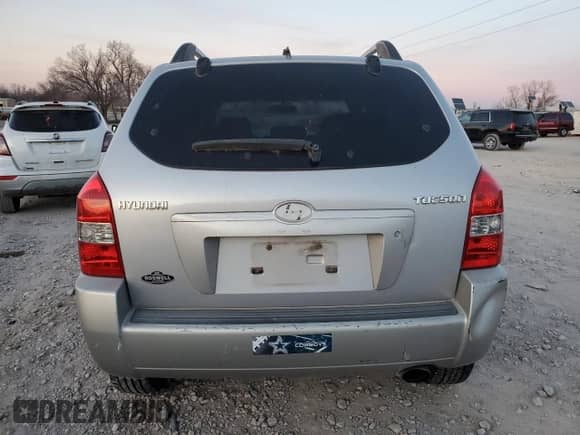 2005 Hyundai Tucson GL z VIN KM8JM12B65U078288, wystawiony jako Copart lot #85328574 z przebiegiem 91 117 mil mil oraz Czysty tytuł • Clean title. Historia ofert i sprzedaży dostępna na DreamBid. Obrazek 6.