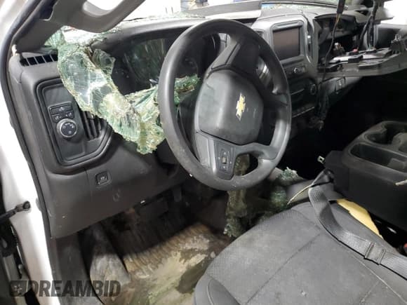 ✅ 2022 Chevrolet Silverado 1500 Work Truck • VIN: 3GCNWAED7NG195104 • Lot: 92427415. Wystawiony na Copart z przebiegiem Nie podano. Bezpłatny archiwum sprzedaży aukcyjnych z USA i szczegółowy raport historii pojazdu na DreamBid. Zdjęcie 8.