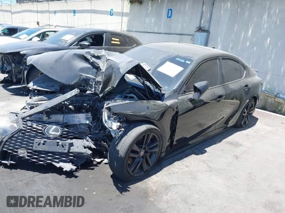 ✅ 2021 Lexus IS 300 • VIN: JTHCA1D20M5116057 • Lot: 42654776. Wystawiony na IAAI z przebiegiem Nie podano. Bezpłatny archiwum sprzedaży aukcyjnych z USA i szczegółowy raport historii pojazdu na DreamBid. Zdjęcie 18.