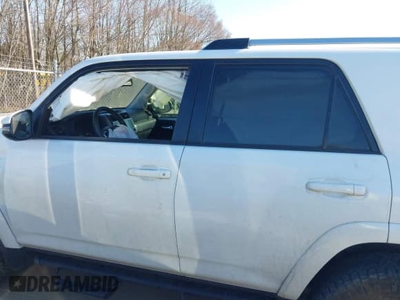 ✅ 2021 Toyota 4Runner SR5 Premium • VIN: JTEFU5JR0M5245152 • Лот: 41638768. Опубликован ранее на IAAI с пробегом 43 273 миль. Бесплатный доступ к архиву аукционных продаж из США и подробный отчёт об истории автомобиля на DreamBid. Изображение 14.