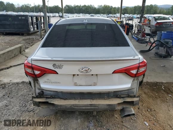 ✅ 2017 Hyundai Sonata 2.4L • VIN: 5NPE24AF9HH567767 • Лот: 82005685. Опубликован ранее на Copart с пробегом 175 336 миль. Бесплатный доступ к архиву аукционных продаж из США и подробный отчёт об истории автомобиля на DreamBid. Изображение 6.
