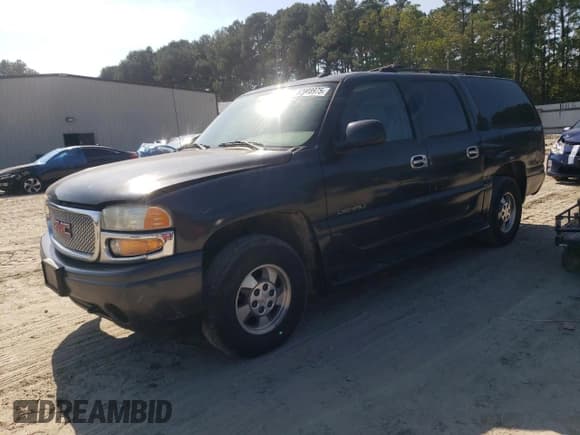 ✅ 2004 GMC Yukon XL • VIN: 1GKFK66U04J241417 • Lot: 82048975. Listed on Copart with 202,311 mi. Free auction sales archive from the USA and detailed vehicle history report at DreamBid. Image 1.