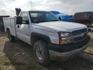 2004 Chevrolet Silverado 2500 z VIN 1GBHC24U14E274078, wystawiony jako Copart lot #85529144 z przebiegiem Nie podano mil oraz Czysty tytuł • Clean title. Historia ofert i sprzedaży dostępna na DreamBid. Obrazek 4.