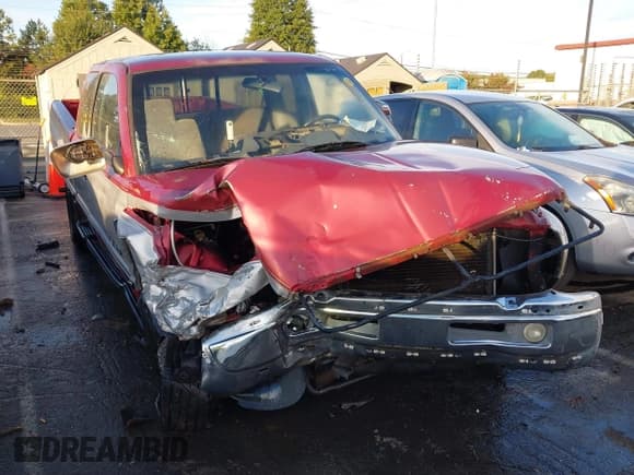 ✅ 1997 Dodge 1500 • VIN: 1B7HF13Y2VJ610914 • Lot: 40249747. Wystawiony na IAAI z przebiegiem 183 576 mil. Bezpłatny archiwum sprzedaży aukcyjnych z USA i szczegółowy raport historii pojazdu na DreamBid. Zdjęcie 6.