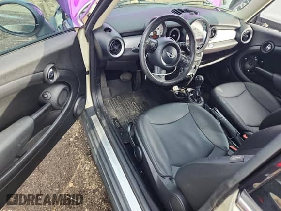 2013 MINI Hardtop with VIN WMWSU3C59DT687552, listed as a Copart auction lot 85378465 with 107,683 mi miles and Clean title. Bid and sale history available at DreamBid. Image 8.