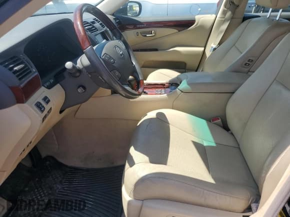 ✅ 2009 Lexus LS 460 • VIN: JTHCL46FX95003199 • Лот: 66910115. Опубликован ранее на Copart с пробегом 147 109 миль. Бесплатный доступ к архиву аукционных продаж из США и подробный отчёт об истории автомобиля на DreamBid. Изображение 7.