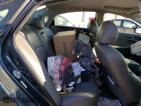 ✅ 2011 Hyundai Sonata Limited • VIN: 5NPEC4AC2BH072451 • Lot: 70088954. Listed on Copart with Not provided. Free auction sales archive from the USA and detailed vehicle history report at DreamBid. Image 11.