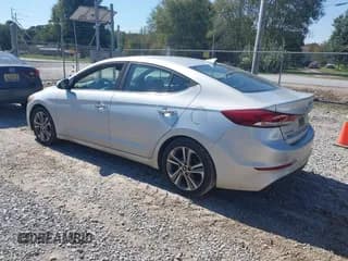 ✅ 2017 Hyundai Elantra SE • VIN: 5NPD84LF2HH089117 • Лот: 43421646. Опубликован ранее на IAAI с пробегом 240 381 миль. Бесплатный доступ к архиву аукционных продаж из США и подробный отчёт об истории автомобиля на DreamBid. Изображение 3.