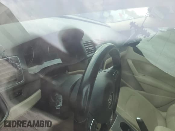 ✅ 2014 Volkswagen Passat SE • VIN: 1VWBN7A36EC043451 • Lot: 86527925. Listed on Copart with Not provided. Free auction sales archive from the USA and detailed vehicle history report at DreamBid. Image 9.