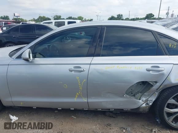 ✅ 2014 Audi A6 Premium Plus • VIN: WAUGFAFCXEN080001 • Lot: 42955473. Wystawiony na IAAI z przebiegiem 174 574 mil. Bezpłatny archiwum sprzedaży aukcyjnych z USA i szczegółowy raport historii pojazdu na DreamBid. Zdjęcie 14.