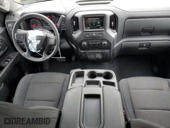 ✅ 2019 Chevrolet Silverado 1500 Custom • VIN: 1GCRYBEH0KZ402223 • Lot: 56124155. Wystawiony na Copart z przebiegiem 38 816 mil. Bezpłatny archiwum sprzedaży aukcyjnych z USA i szczegółowy raport historii pojazdu na DreamBid. Zdjęcie 8.