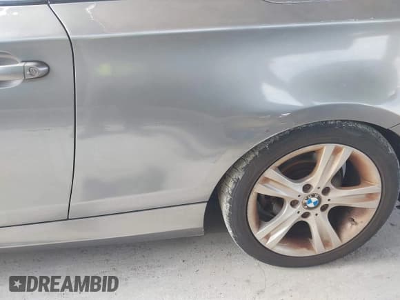 ✅ 2009 BMW 1 Series 128i • VIN: WBAUL73509VJ75662 • Лот: 42639936. Опубликован ранее на IAAI с пробегом 96 542 миль. Бесплатный доступ к архиву аукционных продаж из США и подробный отчёт об истории автомобиля на DreamBid. Изображение 6.