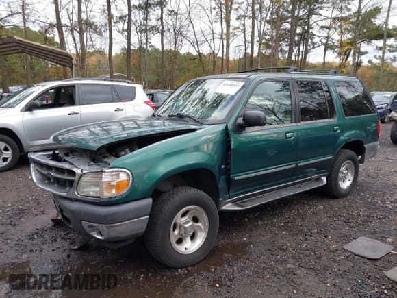✅ 2001 Ford Explorer XLT • VIN: 1FMZU83P91ZA60435 • Lot: 43648533. Listed on IAAI with 151,429 mi. Free auction sales archive from the USA and detailed vehicle history report at DreamBid. Image 17.