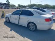 ✅ 2013 Volkswagen Jetta TDI w/Premium • VIN: 3VWLL7AJXDM392313 • Лот: 42131758. Опубликован ранее на IAAI с пробегом 98 618 миль. Бесплатный доступ к архиву аукционных продаж из США и подробный отчёт об истории автомобиля на DreamBid. Изображение 3.