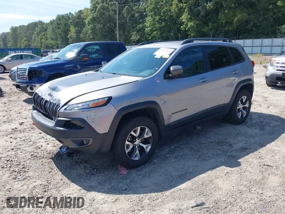 ✅ 2017 Jeep Cherokee Trailhawk L Plus • VIN: 1C4PJMBS5HD214410 • Lot: 43075418. Wystawiony na IAAI z przebiegiem 77 527 mil. Bezpłatny archiwum sprzedaży aukcyjnych z USA i szczegółowy raport historii pojazdu na DreamBid. Zdjęcie 2.