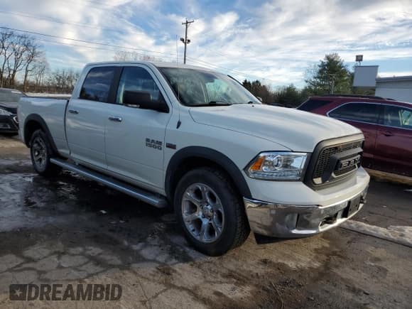 ✅ 2018 Ram 1500 Laramie • VIN: 1C6RR7VT5JS152068 • Lot: 87416984. Wystawiony na Copart z przebiegiem Nie podano. Bezpłatny archiwum sprzedaży aukcyjnych z USA i szczegółowy raport historii pojazdu na DreamBid. Zdjęcie 4.