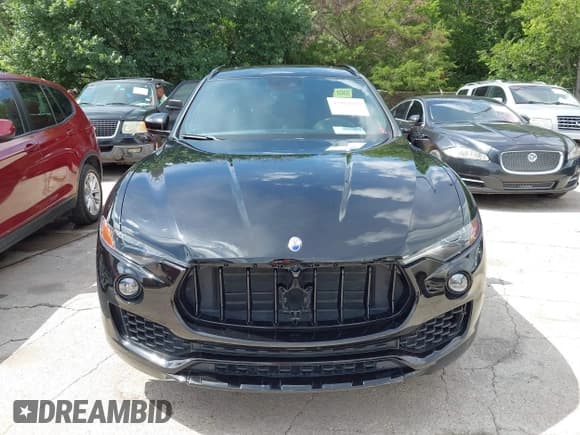 ✅ 2019 Maserati Levante • VIN: ZN661XUAXKX323919 • Lot: 42484880. Wystawiony na IAAI z przebiegiem 71 024 mil. Bezpłatny archiwum sprzedaży aukcyjnych z USA i szczegółowy raport historii pojazdu na DreamBid. Zdjęcie 12.