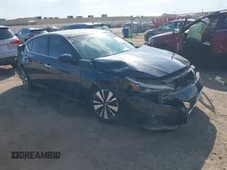 ✅ 2019 Nissan Altima SL • VIN: 1N4BL4EW0KC178695 • Lot: 43345768. Listed on IAAI with 45,981 mi. Free auction sales archive from the USA and detailed vehicle history report at DreamBid. Image 1.