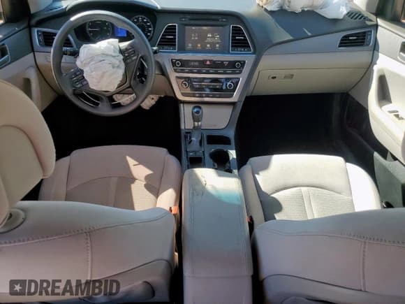 ✅ 2016 Hyundai Sonata SE • VIN: 5NPE24AF5GH412454 • Lot: 91240255. Listed on Copart with 118,391 mi. Free auction sales archive from the USA and detailed vehicle history report at DreamBid. Image 8.