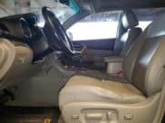 ✅ 2010 Toyota Highlander Limited • VIN: JTEJW3EH6A2044508 • Лот: 48477925. Опубликован ранее на Copart с пробегом 185 292 миль. Бесплатный доступ к архиву аукционных продаж из США и подробный отчёт об истории автомобиля на DreamBid. Изображение 7.