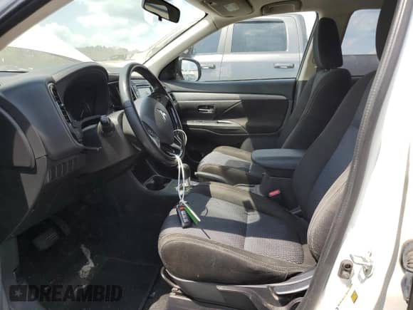 2016 Mitsubishi Outlander SE с VIN JA4AD3A37GZ043172, выставлен на аукционе Copart как лот 71192055 с пробегом 90 499 миль миль и Списание • Salvage title. История ставок и продаж доступна на DreamBid. Изображение 7.