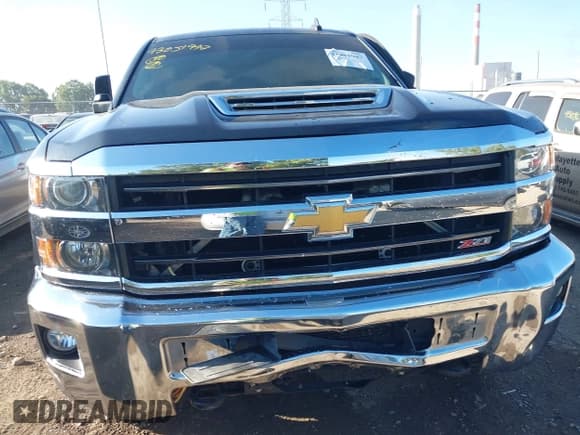 ✅ 2018 Chevrolet Silverado 2500HD LT • VIN: 1GC1KVEY4JF188031 • Лот: 43051947. Опубликован ранее на IAAI с пробегом 131 050 миль. Бесплатный доступ к архиву аукционных продаж из США и подробный отчёт об истории автомобиля на DreamBid. Изображение 12.