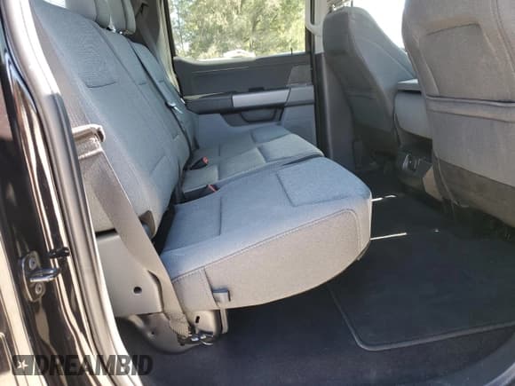 ✅ 2025 Ford F-150 XLT • VIN: 1FTEW3LP9SKE15873 • Lot: 92501895. Wystawiony na Copart z przebiegiem 13 145 mil. Bezpłatny archiwum sprzedaży aukcyjnych z USA i szczegółowy raport historii pojazdu na DreamBid. Zdjęcie 10.