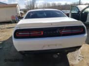 ✅ 2016 Dodge Challenger SXT Plus • VIN: 2C3CDZAG4GH120427 • Lot: 41702044. Wystawiony na Copart z przebiegiem 112 250 mil. Bezpłatny archiwum sprzedaży aukcyjnych z USA i szczegółowy raport historii pojazdu na DreamBid. Zdjęcie 6.