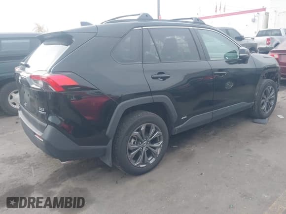✅ 2024 Toyota RAV4 Hybrid XLE Premium • VIN: 2T3B6RFV3RW062841 • Lot: 43664808. Wystawiony na IAAI z przebiegiem 20 170 mil. Bezpłatny archiwum sprzedaży aukcyjnych z USA i szczegółowy raport historii pojazdu na DreamBid. Zdjęcie 4.