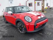 ✅ 2024 MINI Hardtop Cooper SE • VIN: WMW13DJ06R2V85604 • Lot: 42149026. Listed on IAAI with 5,979 mi. Free auction sales archive from the USA and detailed vehicle history report at DreamBid. Image 1.