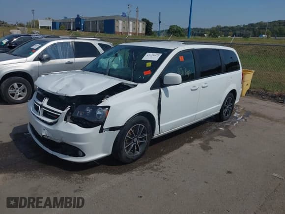 ✅ 2019 Dodge Grand Caravan GT • VIN: 2C4RDGEG6KR660997 • Лот: 43229471. Опубликован ранее на IAAI с пробегом Не указан. Бесплатный доступ к архиву аукционных продаж из США и подробный отчёт об истории автомобиля на DreamBid. Изображение 2.