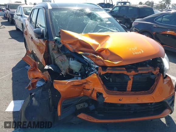 ✅ 2019 Nissan Kicks SV • VIN: 3N1CP5CU0KL523371 • Lot: 41160068. Listed on IAAI with 74,529 mi. Free auction sales archive from the USA and detailed vehicle history report at DreamBid. Image 6.