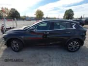 ✅ 2017 Infiniti QX30 Premium • VIN: SJKCH5CR0HA026128 • Лот: 43556047. Опубликован ранее на IAAI с пробегом 52 173 миль. Бесплатный доступ к архиву аукционных продаж из США и подробный отчёт об истории автомобиля на DreamBid. Изображение 14.