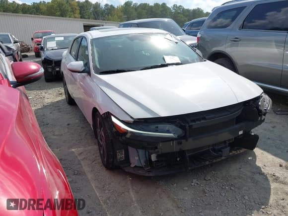 ✅ 2024 Hyundai Elantra SEL • VIN: KMHLS4DG5RU759945 • Lot: 43138961. Listed on IAAI with 39,139 mi. Free auction sales archive from the USA and detailed vehicle history report at DreamBid. Image 1.