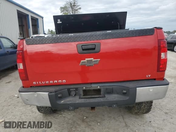✅ 2007 Chevrolet Silverado 1500 LTZ • VIN: 2GCEK19J671686951 • Lot: 73701654. Listed on Copart with 218,781 mi. Free auction sales archive from the USA and detailed vehicle history report at DreamBid. Image 6.