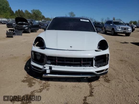 ✅ 2022 Porsche Cayenne Turbo GT • VIN: WP1BK2AY6NDA60138 • Lot: 56312685. Listed on Copart with 25,010 mi. Free auction sales archive from the USA and detailed vehicle history report at DreamBid. Image 5.