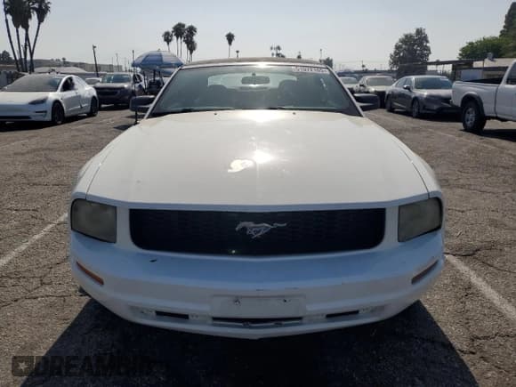 ✅ 2007 Ford Mustang Deluxe • VIN: 1ZVFT84NX75272930 • Lot: 61072165. Listed on Copart with 137,513 mi. Free auction sales archive from the USA and detailed vehicle history report at DreamBid. Image 5.