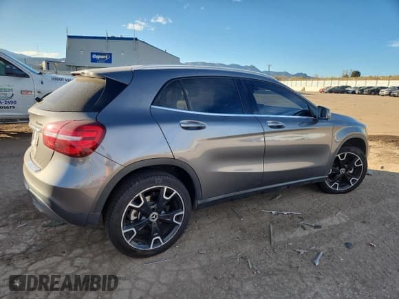 ✅ 2019 Mercedes-Benz GLA 250 • VIN: WDCTG4GB5KJ597452 • Lot: 90314865. Wystawiony na Copart z przebiegiem 36 559 mil. Bezpłatny archiwum sprzedaży aukcyjnych z USA i szczegółowy raport historii pojazdu na DreamBid. Zdjęcie 3.